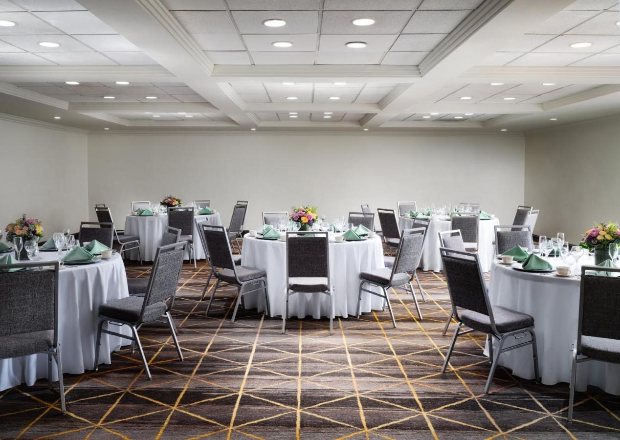Holiday Inn Boston - Dedham Hotel & Conference Center By Ihg Esterno foto