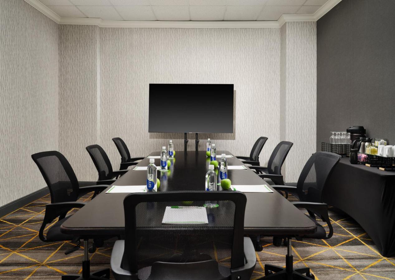 Holiday Inn Boston - Dedham Hotel & Conference Center By Ihg Esterno foto